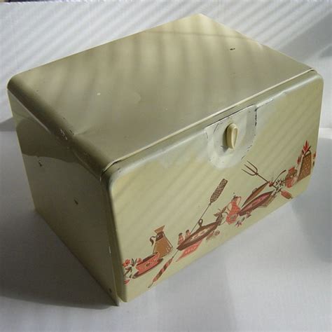 hinged bread box metal|Metal Bread Box With Hinged Lid .